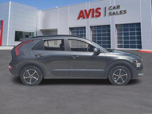 Interstellar Gray 2025 Kia Niro LX