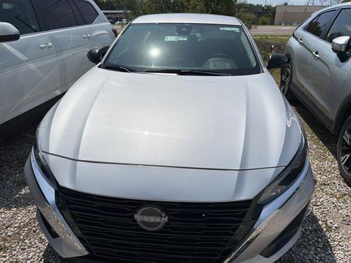 Brilliant Silver Metallic 2025 Nissan Altima 2.5 SV