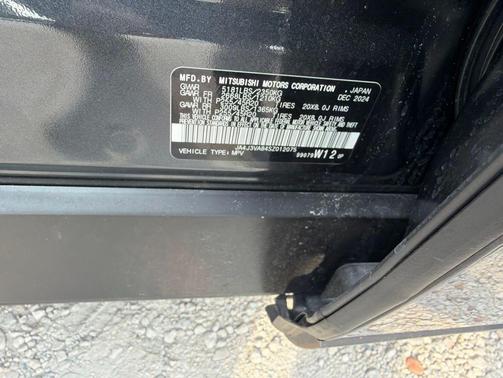Graphite Gray 2025 Mitsubishi Outlander SE 2.5 2WD