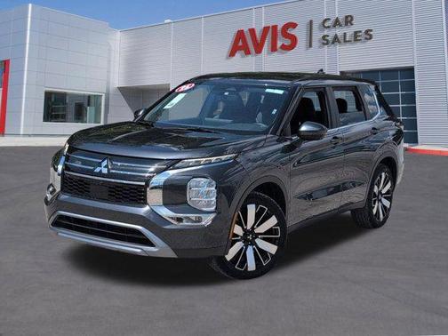 Graphite Gray 2025 Mitsubishi Outlander SE