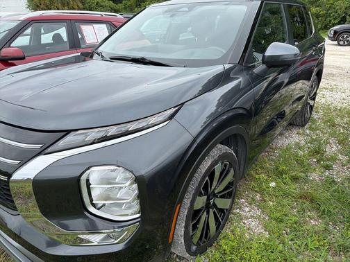 Charcoal 2025 Mitsubishi Outlander SE
