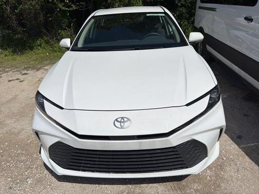 Ice Cap 2025 Toyota Camry LE