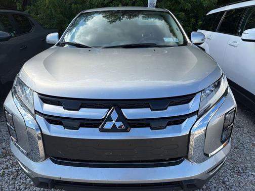 Alloy Silver Metallic 2025 Mitsubishi Outlander Sport SE