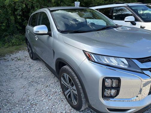 Alloy Silver Metallic 2025 Mitsubishi Outlander Sport SE