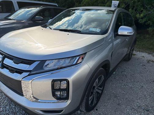 Alloy Silver Metallic 2025 Mitsubishi Outlander Sport SE