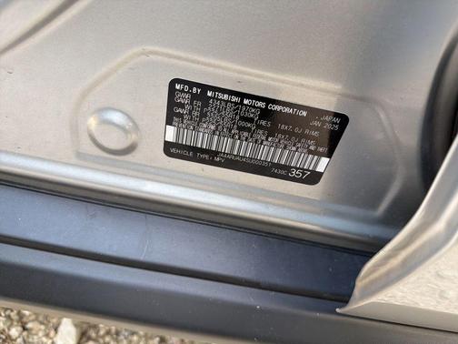Alloy Silver Metallic 2025 Mitsubishi Outlander Sport SE