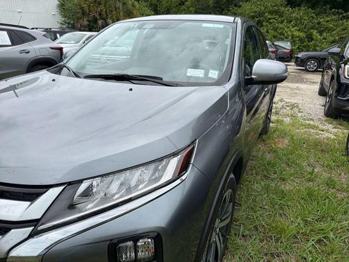Mercury Gray Metallic 2025 Mitsubishi Outlander Sport SE