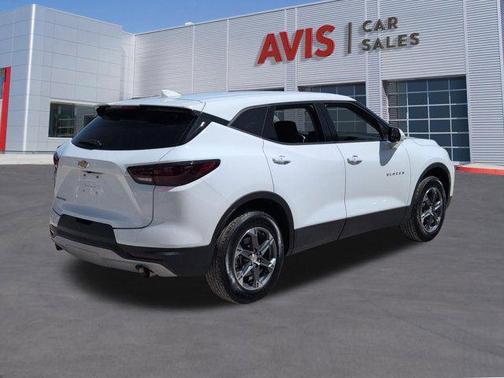 Summit White 2025 Chevrolet Blazer 2LT