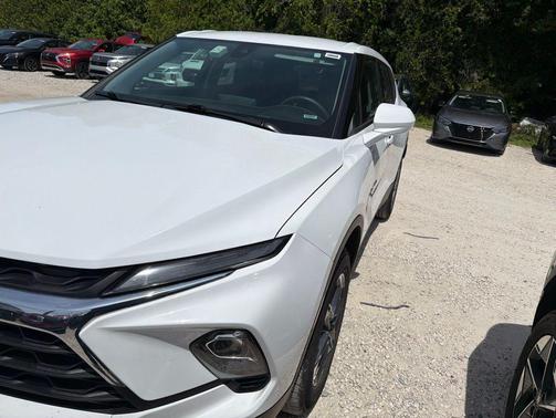 Summit White 2025 Chevrolet Blazer 2LT