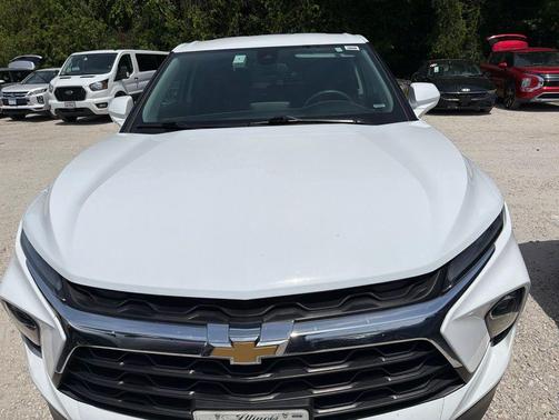 Summit White 2025 Chevrolet Blazer 2LT