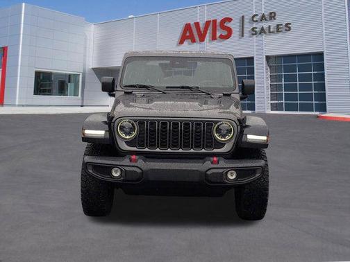 Granite Crystal Metallic Clearcoat 2025 Jeep Wrangler Rubicon