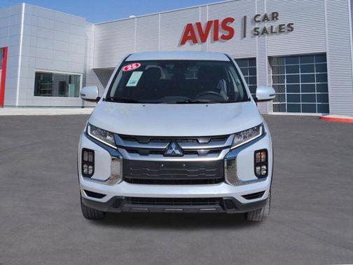 White Diamond 2025 Mitsubishi Outlander Sport SE