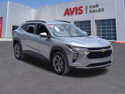 Sterling Gray Metallic 2025 Chevrolet Trax LT