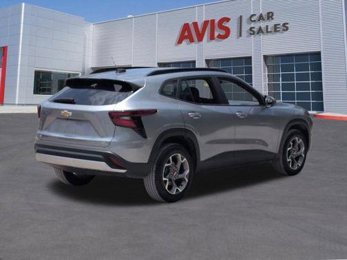 Sterling Gray Metallic 2025 Chevrolet Trax LT