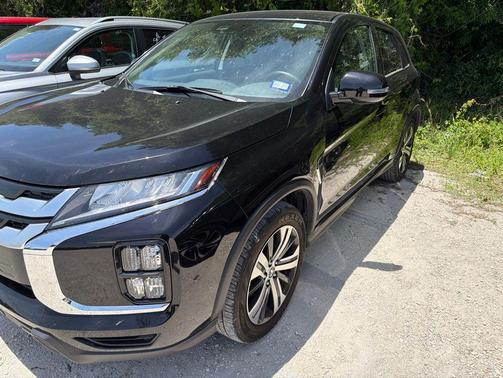 Labrador Black Pearl 2025 Mitsubishi Outlander Sport SE