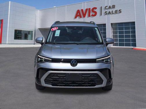 Pyrite Silver Metallic 2025 Volkswagen Taos 1.5T SE