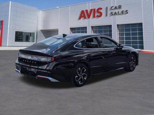 Abyss Black 2025 Hyundai SONATA SEL