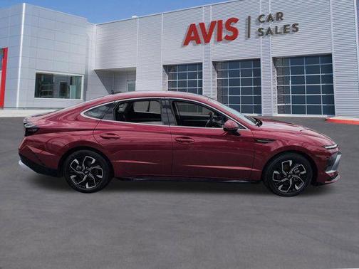 Ultimate red 2025 Hyundai SONATA SEL