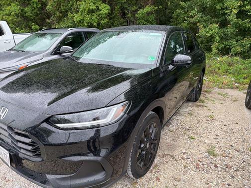 Crystal Black Pearl 2025 Honda HR-V AWD Sport