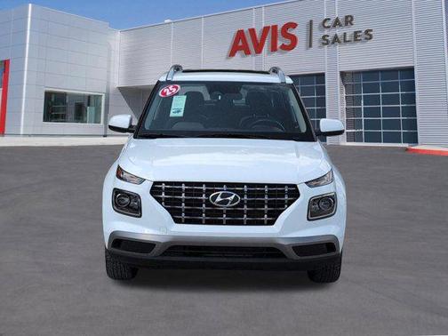 Lunar White 2025 Hyundai VENUE SEL