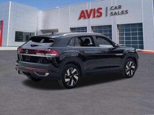 Deep Black Pearl 2025 Volkswagen Atlas Cross Sport 2.0T SE w/Technology