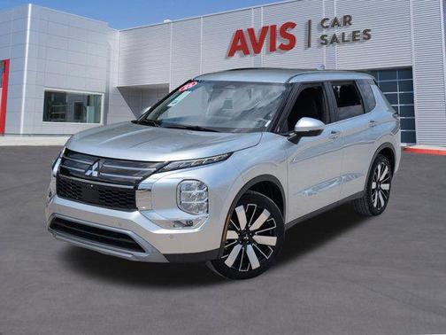 Alloy Silver Metallic 2025 Mitsubishi Outlander SE 2.5 2WD