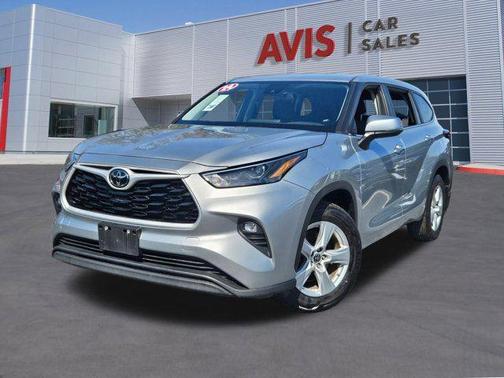 2024 Toyota Highlander LE