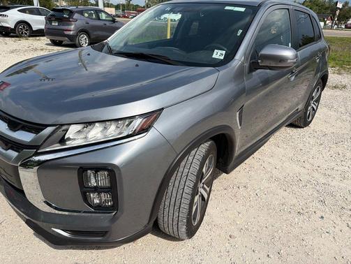 Mercury Gray Metallic 2025 Mitsubishi Outlander Sport SE