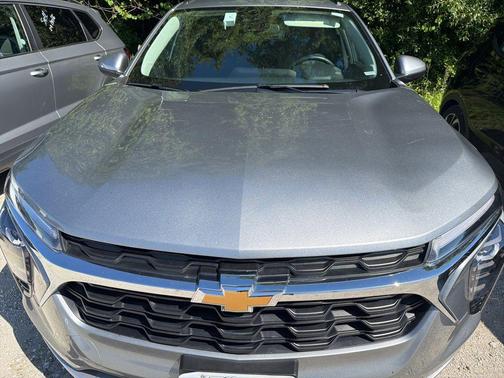 Sterling Gray Metallic 2025 Chevrolet Trax LT