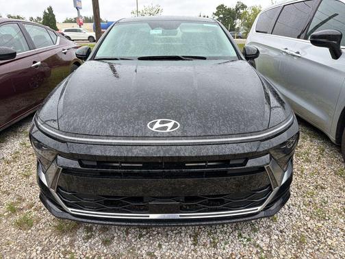 Abyss Black 2025 Hyundai SONATA SEL