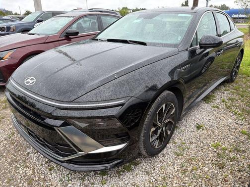 Abyss Black 2025 Hyundai SONATA SEL