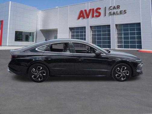 Abyss Black 2025 Hyundai SONATA SEL
