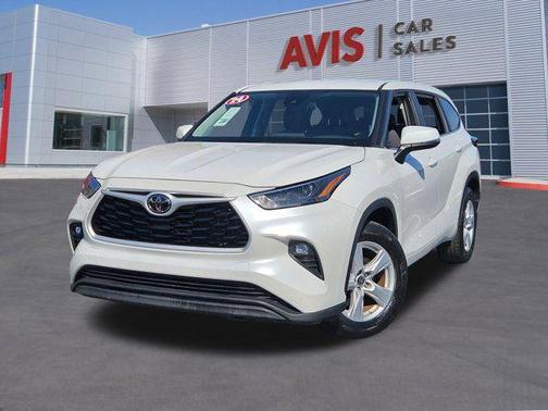 2024 Toyota Highlander LE