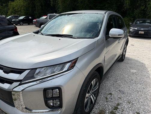 Alloy Silver Metallic 2025 Mitsubishi Outlander Sport SE