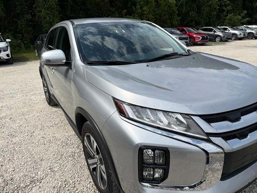 Alloy Silver Metallic 2025 Mitsubishi Outlander Sport SE