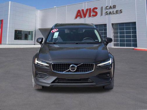Platinum Grey Metallic 2025 Volvo V60 Cross Country Plus, B5 AWD Gas (mild hybrid)
