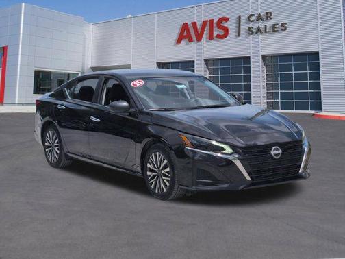 Super Black 2025 Nissan Altima 2.5 SV