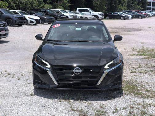 Super Black 2025 Nissan Altima 2.5 SV