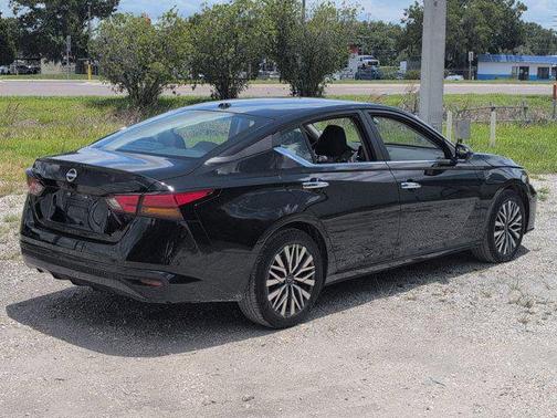 Super Black 2025 Nissan Altima 2.5 SV