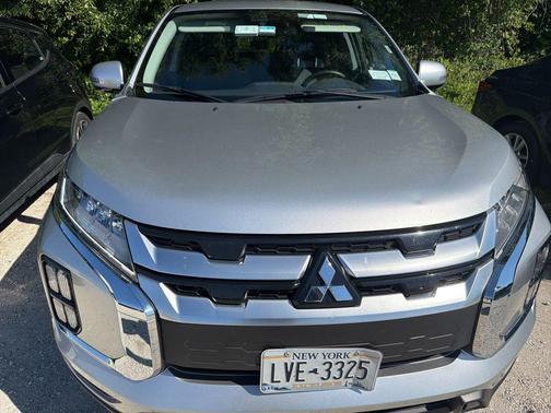 Alloy Silver Metallic 2025 Mitsubishi Outlander Sport SE