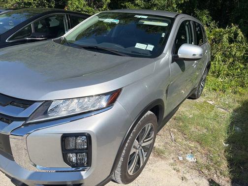 Alloy Silver Metallic 2025 Mitsubishi Outlander Sport SE