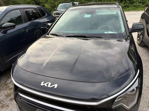 Aurora Black Pearl 2025 Kia Niro LX