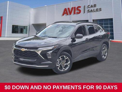 Mosaic Black Metallic 2025 Chevrolet Trax LT