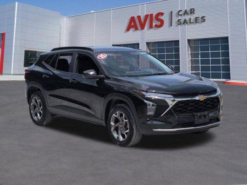 Black Metallic 2025 Chevrolet Trax LT
