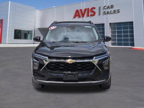 Black Metallic 2025 Chevrolet Trax LT