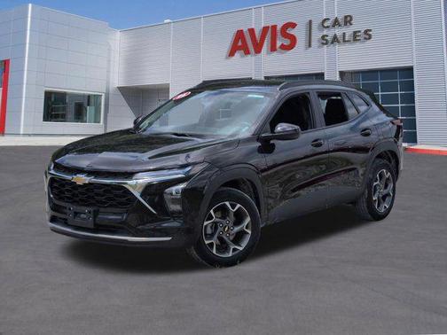 Black Metallic 2025 Chevrolet Trax LT