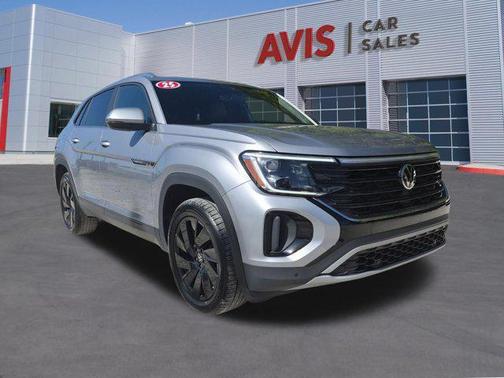 Silver Mist Metallic 2025 Volkswagen Atlas Cross Sport 2.0T SE w/Technology