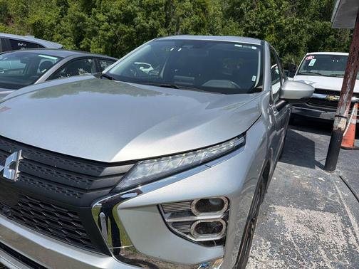 Alloy Silver Metallic 2025 Mitsubishi Eclipse Cross SE