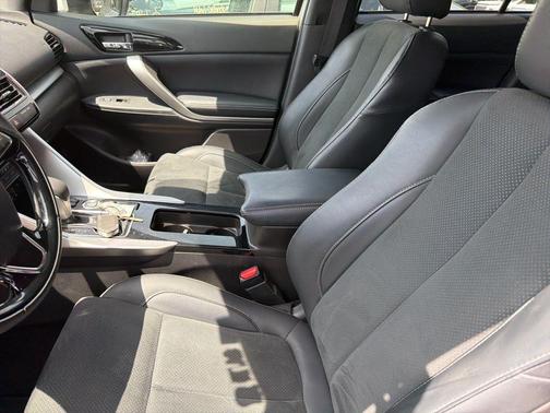 Alloy Silver Metallic 2025 Mitsubishi Eclipse Cross SE