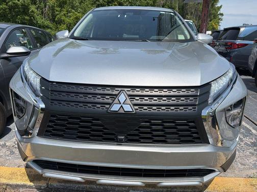Alloy Silver Metallic 2025 Mitsubishi Eclipse Cross SE
